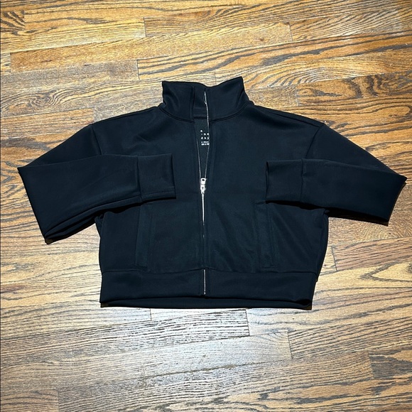 Black Crop Crew Super Soft Zip-Up Jacket - Picture 1 of 3